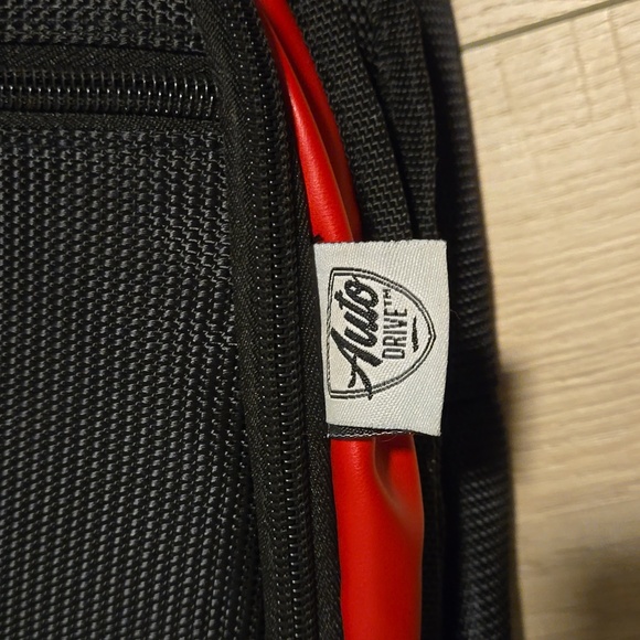 'AutoDrive' Laptop/Backpack with strap for a vehicle seat/headrest... - Picture 9 of 10